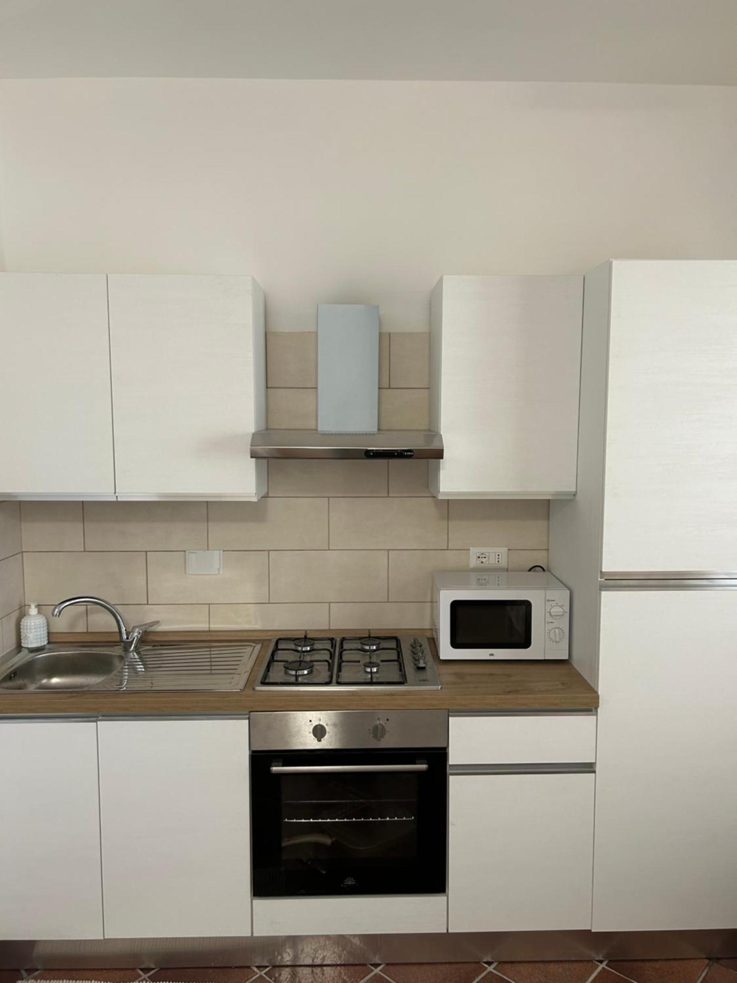 Fly & Stay Apartments Fiumicino Esterno foto